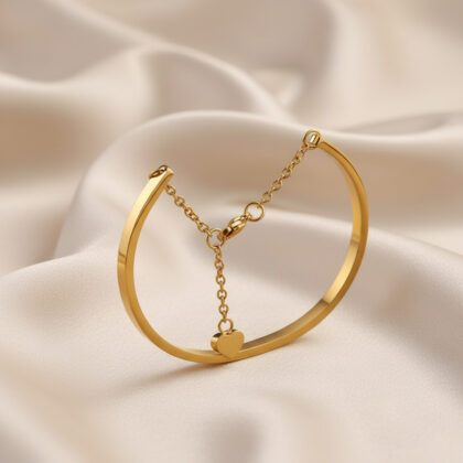 Heart Pendant & Chain Link Bracelet