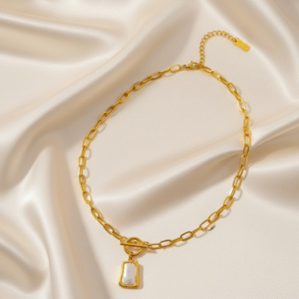 Interlocking white pendant necklace