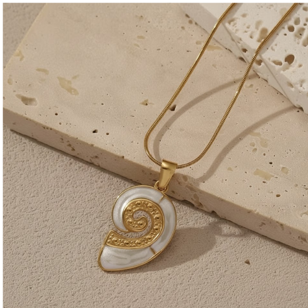 Snail Pendant Necklace - Image 3