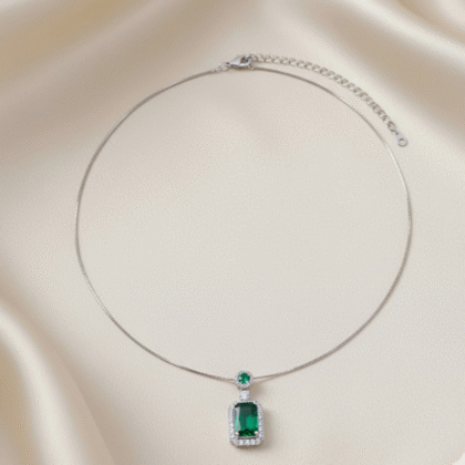 Green Stone Pendant Necklace