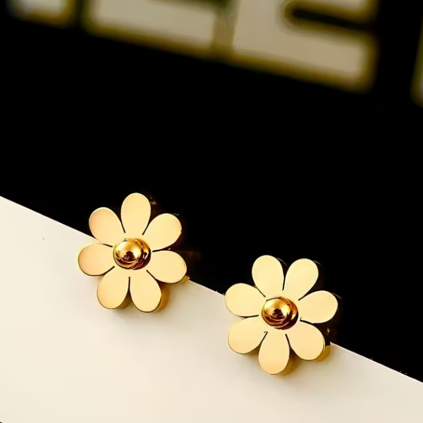 Anti-Fade, Comfortable And Versatile Earrings Golden Plated - Image 3
