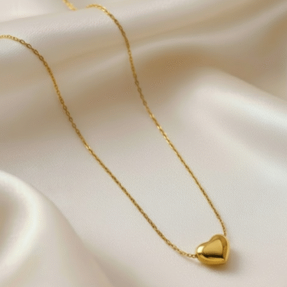 Teeny weeny heart pendant necklace